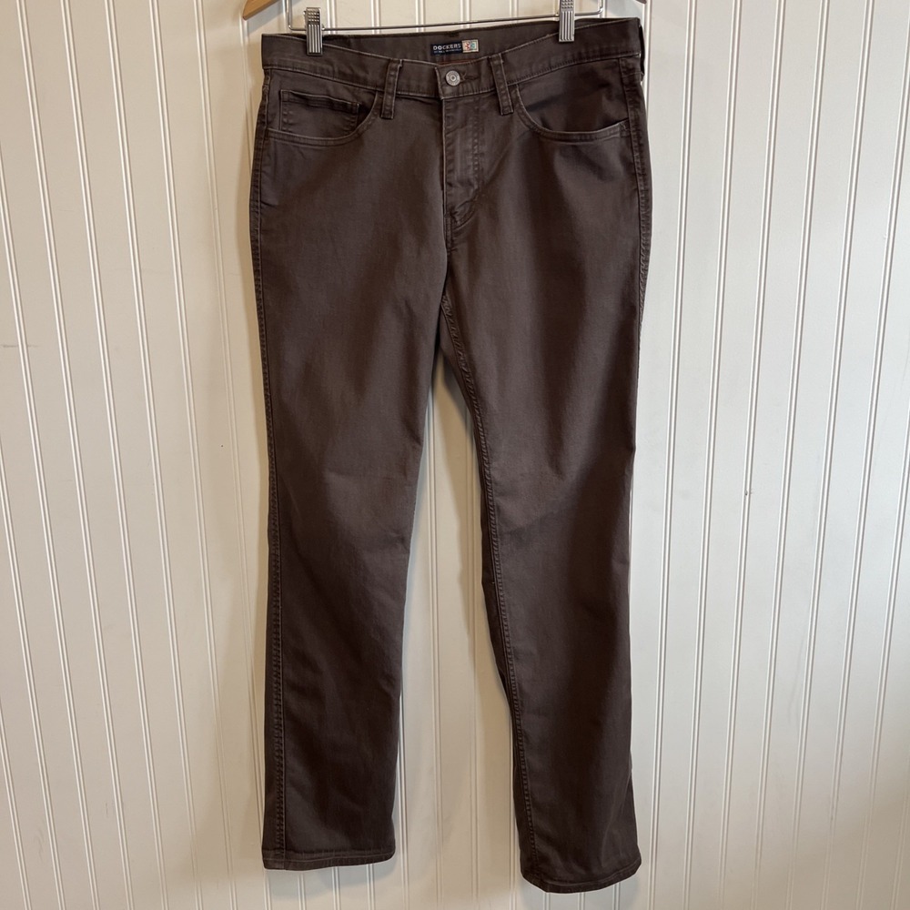 Dockers pants men's brown size W 32L 34 made by Levi's Flat Front Chinco Khaki's